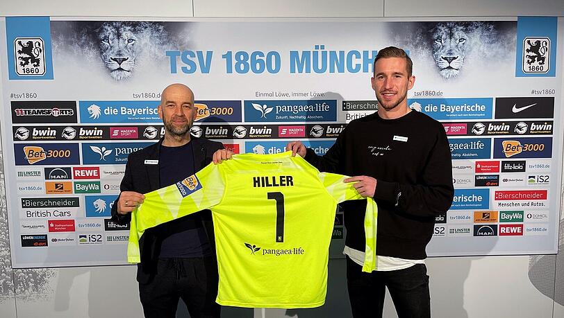 Marco Hiller und Sport-Geschäftsführer Günther Gorenzel freuen sich über die weitere Zusammenarbeit.