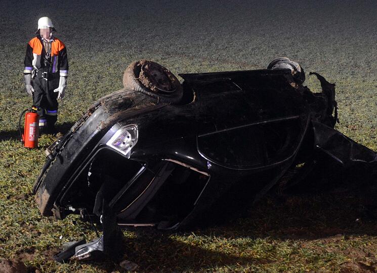 Am Auto entstand Totalschaden in Höhe von rund 6.000 Euro.