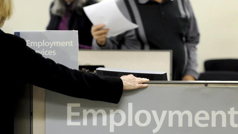 Eine Arbeitssuchende wird in einem Jobcenter in New York beraten. Eine Arbeitssuchende wird in einem Jobcenter in New York beraten.