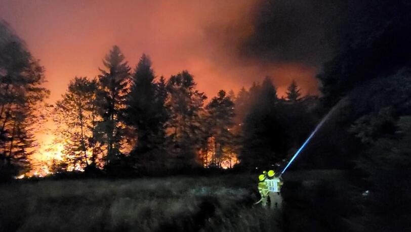 Nach dem Waldbrand im Bereich der Gemeinde Übersee am Chiemsee verlangt die Feuerwehr eine bessere Ausrüstung. (Archivbild) Nach dem Waldbrand im Bereich der Gemeinde Übersee am Chiemsee verlangt die Feuerwehr eine bessere Ausrüstung. (Archivbild)