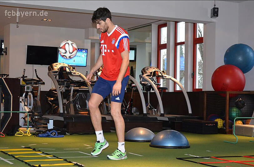Javi Martínez arbeitet an der Säbener Straße an seinem Comeback.