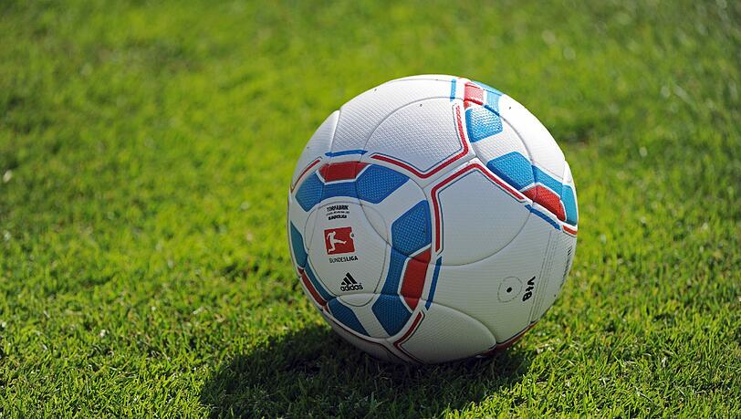 Der Ball steht wieder im Mittelpunkt. Machen Sie mit beim Bundesliga-Tippspiel der Abendzeitung. Der Ball steht wieder im Mittelpunkt. Machen Sie mit beim Bundesliga-Tippspiel der Abendzeitung.