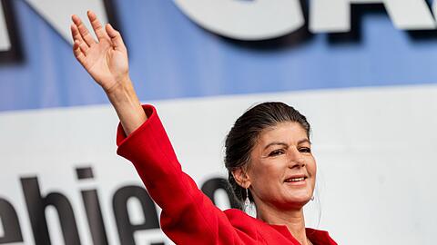Sahra Wagenknecht hat bisher offen gelassen, ob sie als Chefin der nach ihr benannten Partei weitermachen möchte. (Archivbild)