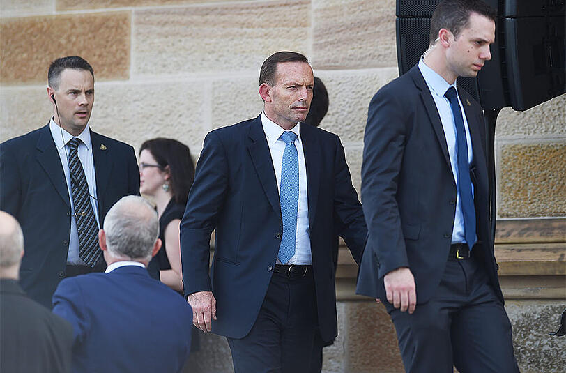 Australias Premierminister Tony Abbott nahm an der Trauerfeier für Katrina Dawson teil.