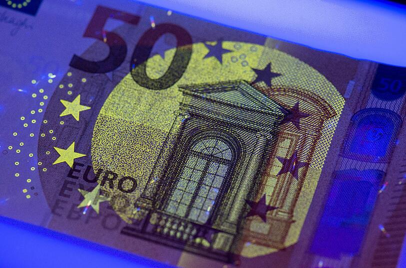 Die neue 50-Euro-Banknote soll im April 2017 eingeführt werden. Foto: Boris Roessler