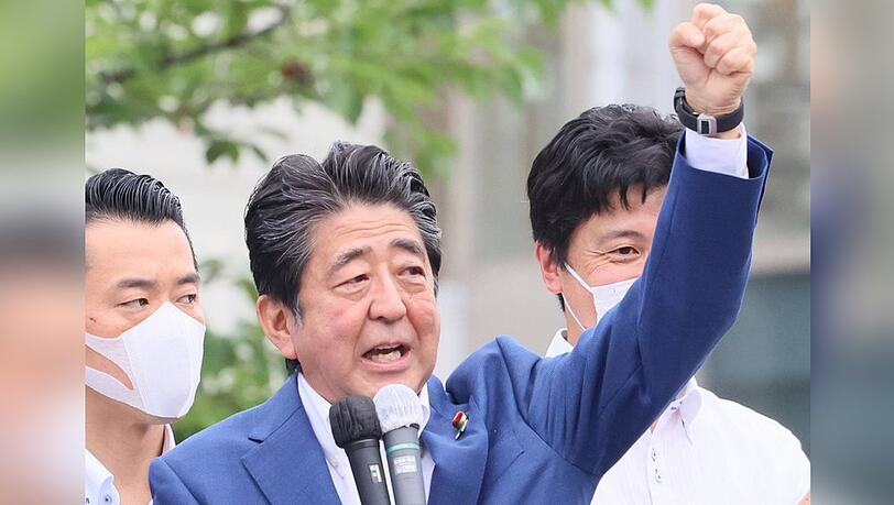 Shinzo Abe zwei Tage vor dem Attentat auf einer Wahlkampfveranstaltung in Japan.
