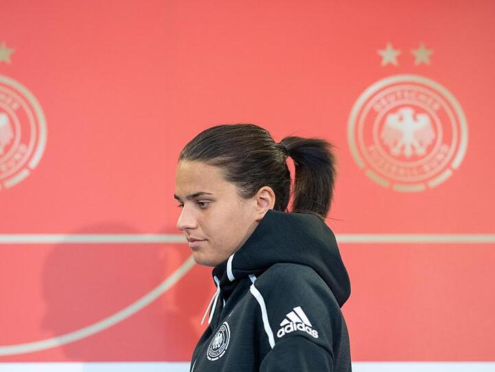 Das DFB-Team muss auf Dzsenifer Marozsan verzichten.