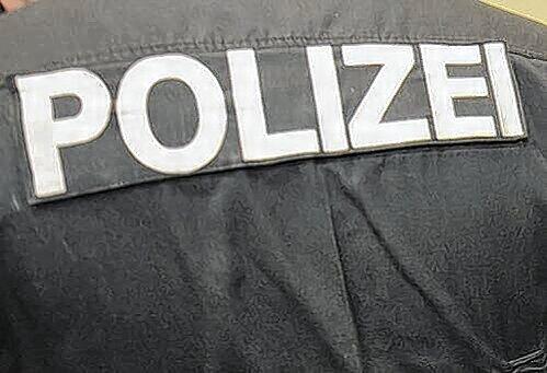 Die Polizei sucht nach dem Mann, der den Amerikaner niederschlug.