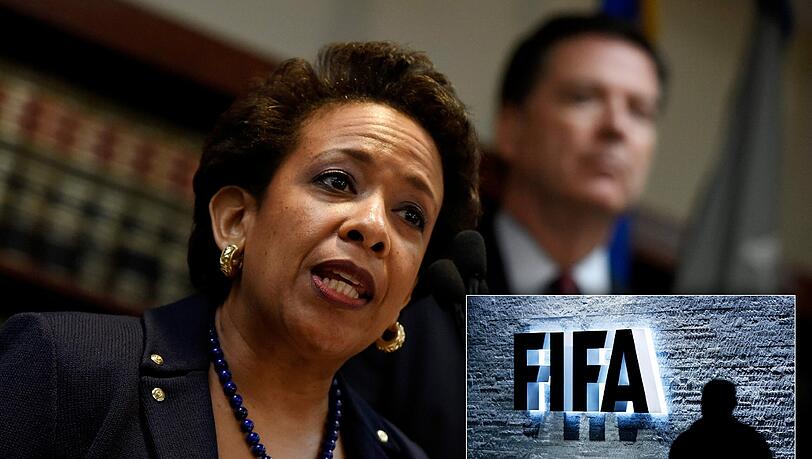 US-Justizministerin Loretta Lynch über die beschuldigten FIFA-Funktionäre: "Sie haben das weltweite Fußballgeschäft korrumpiert, um sich selbst zu bereichern." US-Justizministerin Loretta Lynch über die beschuldigten FIFA-Funktionäre: "Sie haben das weltweite Fußballgeschäft korrumpiert, um sich selbst zu bereichern."