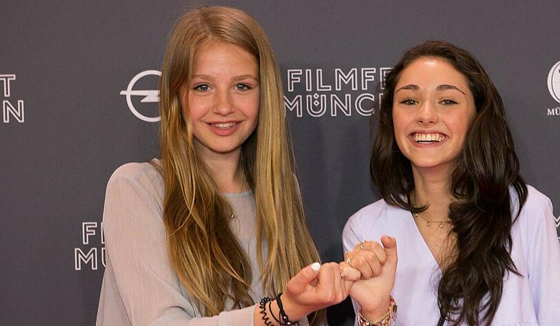 Flora Li Thiemann (links) und Emily Kusche stellten ihren Film beim Filmfest München vor.