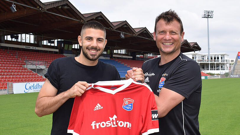 Einst beim TSV 1860, jetzt bei Haching: Moritz Heinrich (li.), hier mit SpVgg-Trainer Claus Schromm.