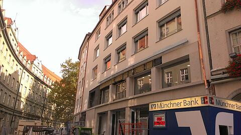 Macht Mitte November auf: Das neue Stammhaus der Münchner Bank in der Augustinerstraße.