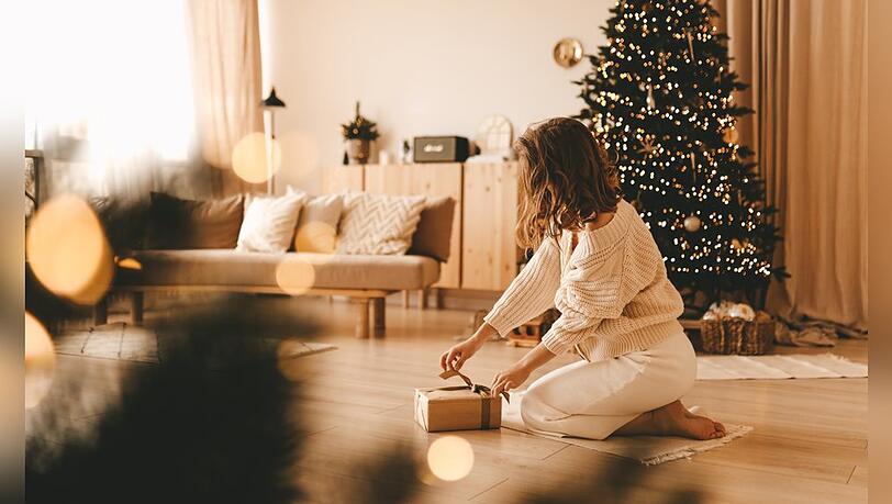 Beauty-Fans freuen sich an Weihnachten &uuml;ber individuelle Geschenke unterm Baum.