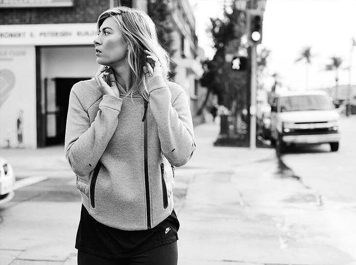 Die lange verletzte Maria Sharapova sieht sich beim WTA-Finale nicht als Titelfavoritin. "Es ist für mich eine Herausforderung, in den drei Gruppenmatches wettbewerbsfähig zu sein und gesund zu bleiben", sagte die Weltranglistenvierte.