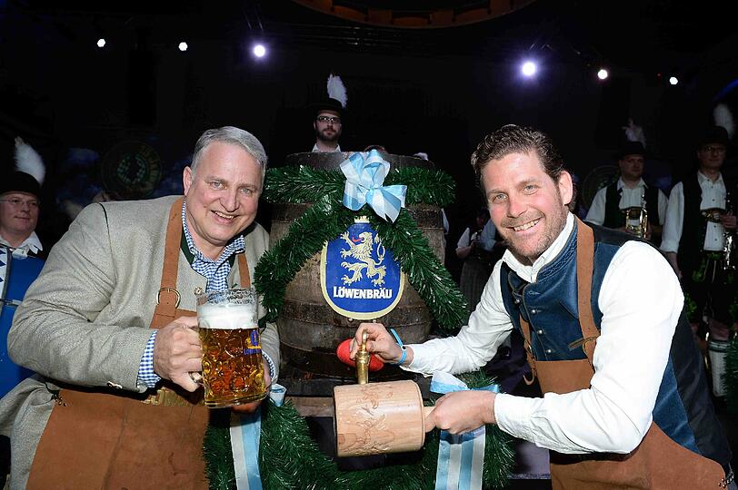 Die Gastgeber Christian Schottenhamel und Philip Greffenius (r.).