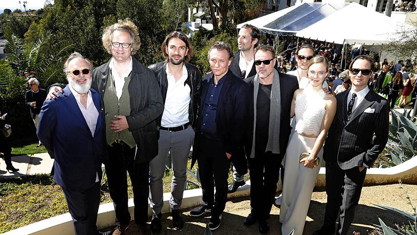 Das "Werk ohne Autor"-Team beim Empfang in der Villa Aurora. Das "Werk ohne Autor"-Team beim Empfang in der Villa Aurora.
