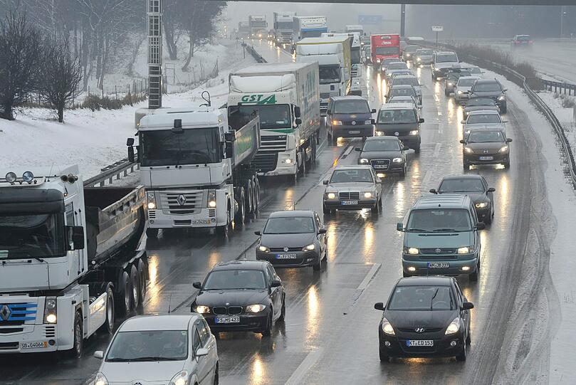 Wenigstens &bdquo;winterliche Verhältnisse&ldquo; bleiben den Staugeplagten heuer wohl erspart.