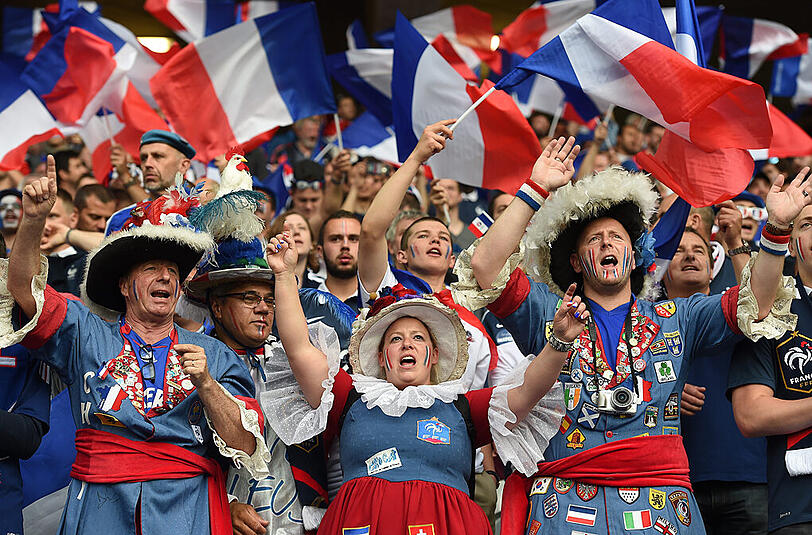 Die "Fans tricolore". Wenn Frankreich spielt, dominieren die Farben Rot, Weiß und Blau.