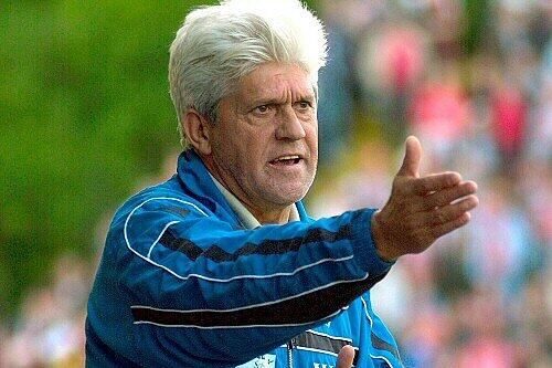 Tobt wie in seinen besten Tagen - und das noch in Liga acht: Werner Lorant.