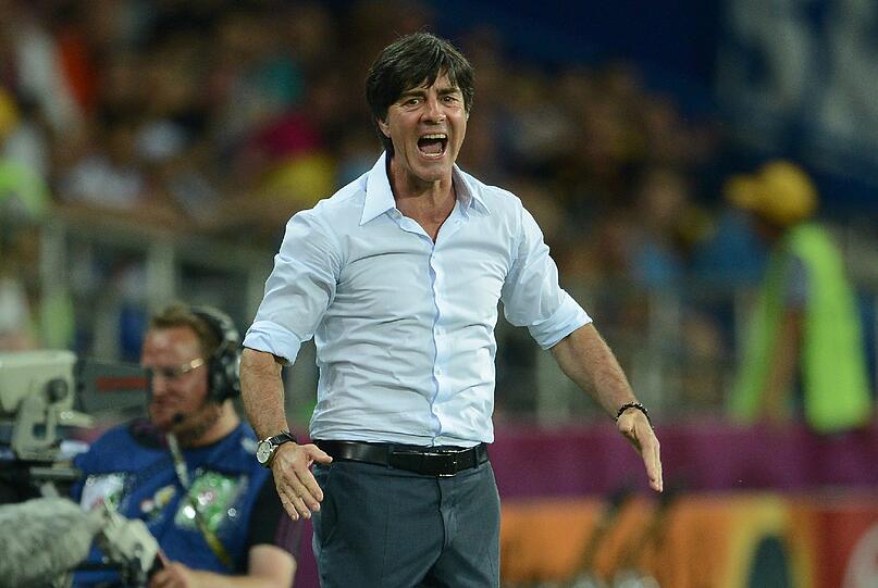 "Das Spiel war hart umkämpft, intensiv. In manchen Phasen hat beiden Teams die Kraft gefehlt. Aber am Ende glaube ich, waren wir der verdiente Sieger", sagte Bundestrainer Joachim Löw nach der Partie.