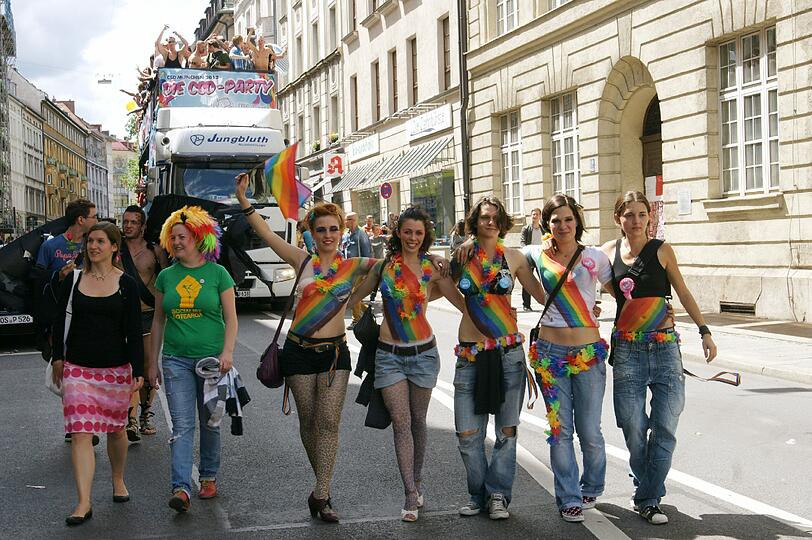 Sehen Sie hier die besten Bilder vom CSD in München.
