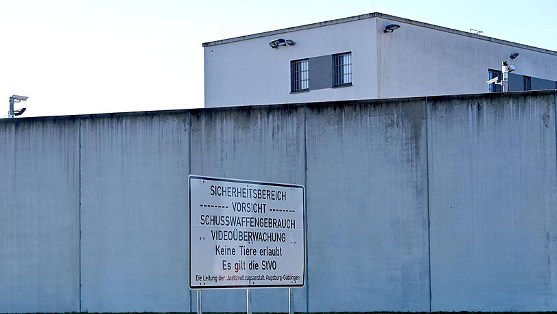 In dieser JVA in Gablingen sollen Gefangene missbraucht worden sein. Das ist zumindest der Vorwurf der Staatsanwaltschaft in Augsburg.