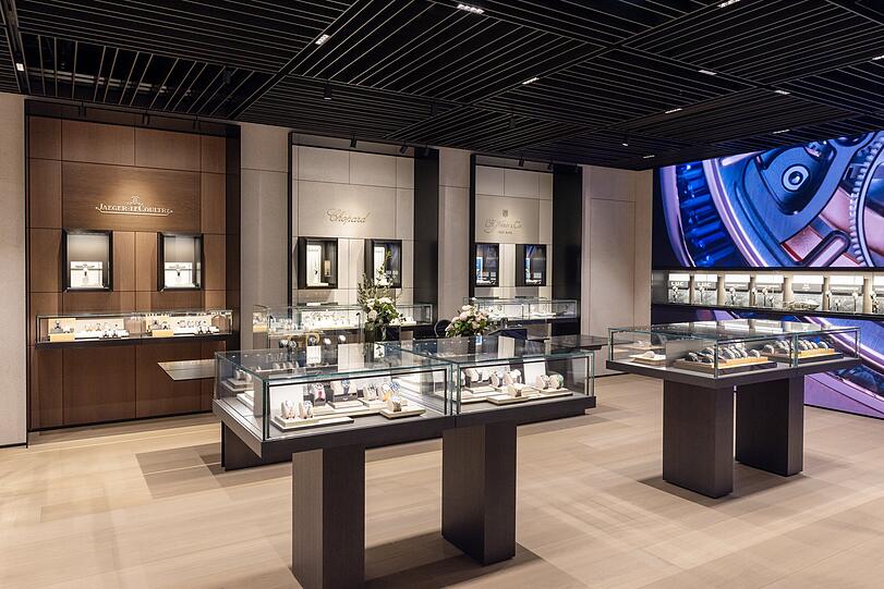 Cartier, Tudor, IWC, Omega uvm. präsentieren im Münchner Flagship-Store ihre faszinierenden Markenwelten. Cartier, Tudor, IWC, Omega uvm. präsentieren im Münchner Flagship-Store ihre faszinierenden Markenwelten.