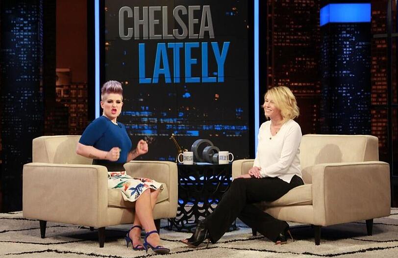 Die US-Komikerin Chelsea Handler mit Kelly Osbourne