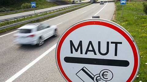 "Die Maut kommt zu über 100 Prozent" - so oder ähnlich optimistisch hat es Bundesverkehrsminister Alexander Dobrindt immer wieder betont.