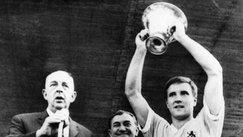 Rudi Brunnenmeier wurde mit den Löwen Pokalsieger und deutscher Meister.