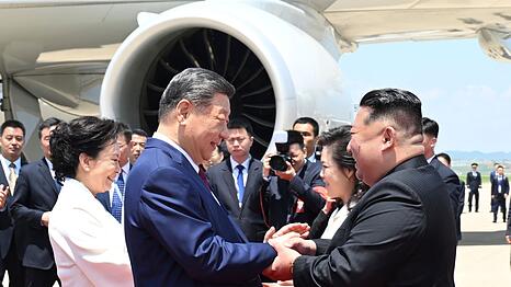 Es ist das erste Mal seit sieben Jahren, dass Chinas Staatschef Xi Jinping die nordkoreanische Hauptstadt besucht.