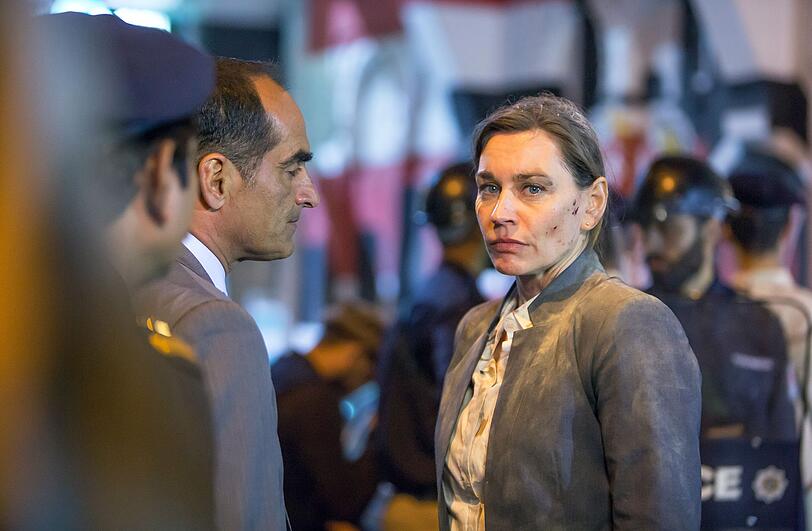 Die BND-Agentin Jana Wagner (Christiane Paul) erlebte einen Bombenanschlag. Was wusste Oberst Kashif Baqri (Navid Negahban) vom pakistanischen Geheimdienst dar&uuml;ber?