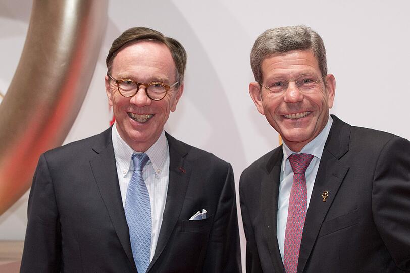Matthias Wissmann (l.), Präsident des Verbands der Automobilindustrie, und Ford-Geschäftsführer Bernhard Mattes