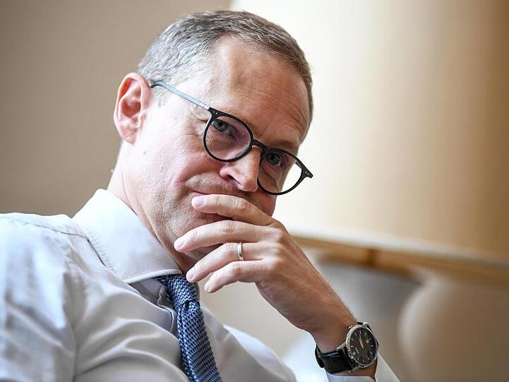 Lässt sich von seinem Ziel einer 365-Euro-Jahreskarte für Bus und Bahn nicht abbringen: Berlins Regierender Bürgermeister Michael Müller.