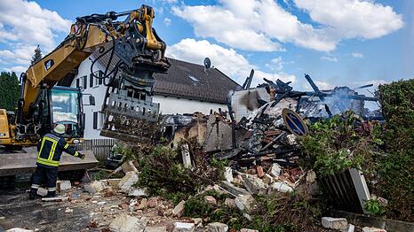 Von dem Haus sind nur noch Tr&uuml;mmer &uuml;brig.