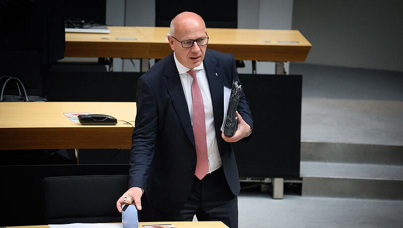 Berlins Regierender Bürgermeister Kai Wegner (CDU) ist unter verstärktem Druck. (Archivbild) Berlins Regierender Bürgermeister Kai Wegner (CDU) ist unter verstärktem Druck. (Archivbild)