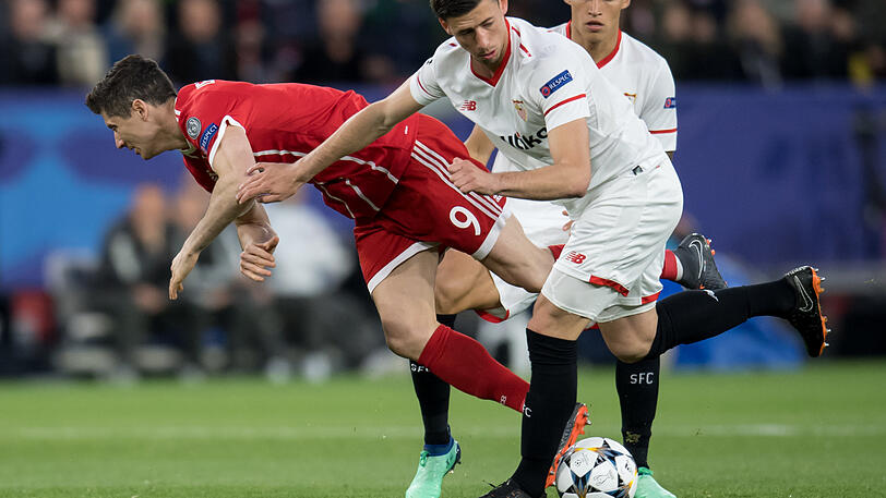 Robert Lewandowski: Note 4. Völlig abgemeldet vor der Pause. Bekam keine Bälle, keine Aktionen im Strafraum für den Torjäger &ndash; klassischer Fall von verhungert.