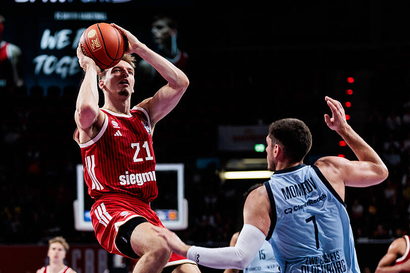 Gewannen ohne Probleme gegen Oldenburg: Die Bayern-Basketballer um Justus Hollatz. Gewannen ohne Probleme gegen Oldenburg: Die Bayern-Basketballer um Justus Hollatz.