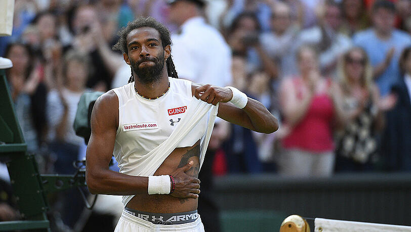Dustin Brown unmittelbar nach dem Triumph über Rafael Nadal in Wimbledon Dustin Brown unmittelbar nach dem Triumph über Rafael Nadal in Wimbledon