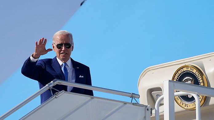 US-Präsident Joe Biden bei seiner Abreise aus Saudi-Arabien.