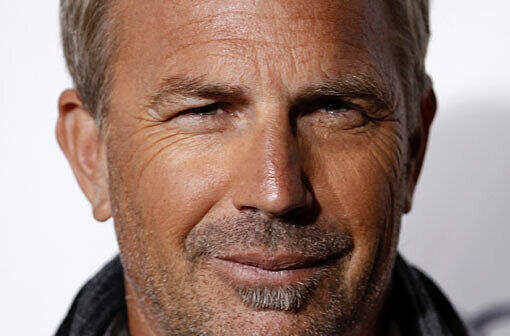 Kevin Costner: Der Schauspieler versteht nicht, wie das Gerücht über seine "deutsche" Frau in die Welt gesetzt wurde - und warum es immer wieder aufkommt.