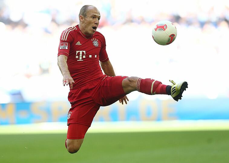 ARJEN ROBBEN: Note 3. Nichts mehr zu sehen von seiner Muskelverletzung. Agil und willig wie immer. Kommt neuerdings mit deutlich weniger Jammern und Meckern aus &ndash; gut so. Verschenkte allerdings das 3:0 mit einem zu lässigen Heber (66.) gegen Keeper Lars Unnerstall.
