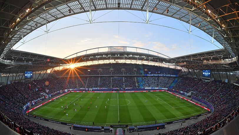 RB Leipzig will die Red Bull Arena der Stadt Leipzig abkaufen und erweitern. RB Leipzig will die Red Bull Arena der Stadt Leipzig abkaufen und erweitern.