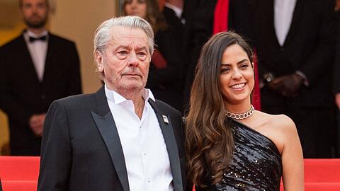 Alain Delon mit seiner Tochter Anouchka 2019 in Cannes.