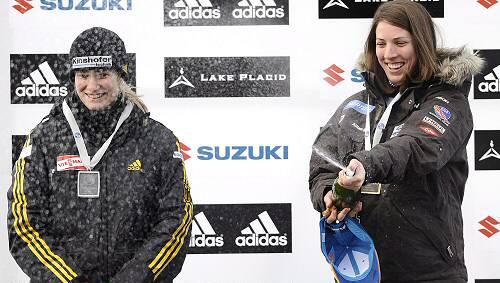 Erin Hamlin (r.) jubelt über Gold, für Natalie Geisenberger blieb nur Silber Erin Hamlin (r.) jubelt über Gold, für Natalie Geisenberger blieb nur Silber