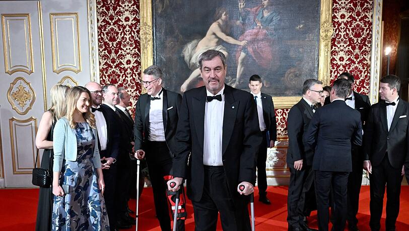 Die erzwungene Pause nach der Hüft-OP zum Nachdenken genutzt: Ministerpräsident Söder. Die erzwungene Pause nach der Hüft-OP zum Nachdenken genutzt: Ministerpräsident Söder.