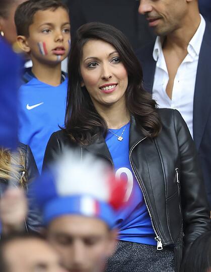Jennifer, die Ehefrau von Olivier Giroud (Frankreich) beim 0:0 zwischen Frankreich und der Schweiz in Lille