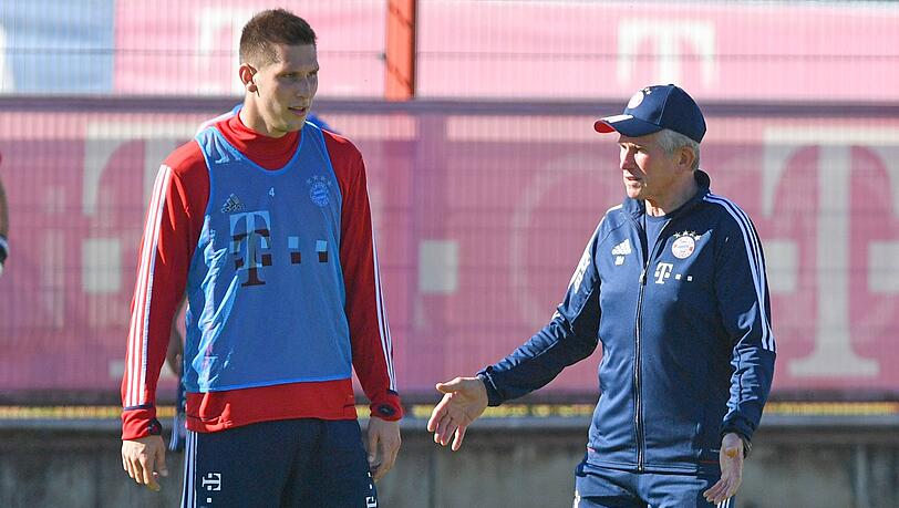 Jupp Heynckes arbeitete in der Saison 2017/18 als Interimstrainer mit Niklas Süle zusammen. Jupp Heynckes arbeitete in der Saison 2017/18 als Interimstrainer mit Niklas Süle zusammen.