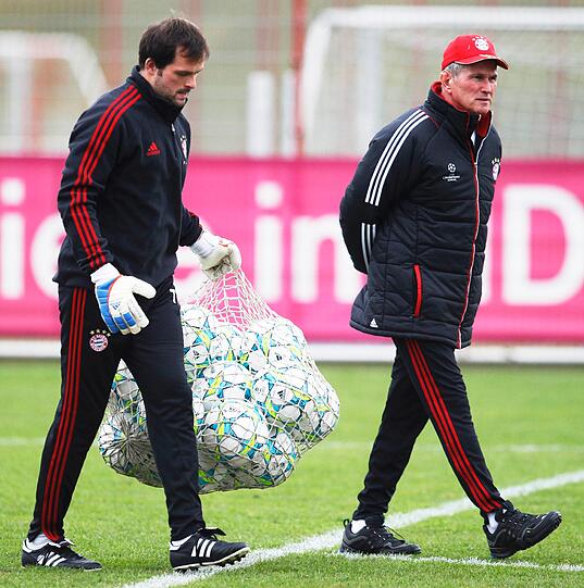 Ob Mario Gomez, Franck Ribery oder Bastian Schweinsteiger - die Bayern geben beim Abschlusstraining vor dem Rückspiel gegen Basel in der Säbener Straße nochmal Gas - hier die Bilder...