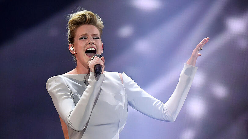 Ihre Stimme sollte beim Auftritt überzeugen, nicht die Bühnenshow: Trotz allem wurde die deutsche Starterin Levina mit insgesamt sechs Punkten nur Vorletzte.